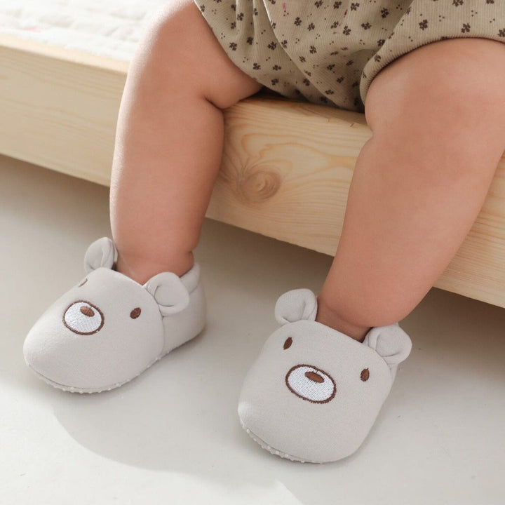 Newborn Winter Booties with Cartoon Animal Pattern